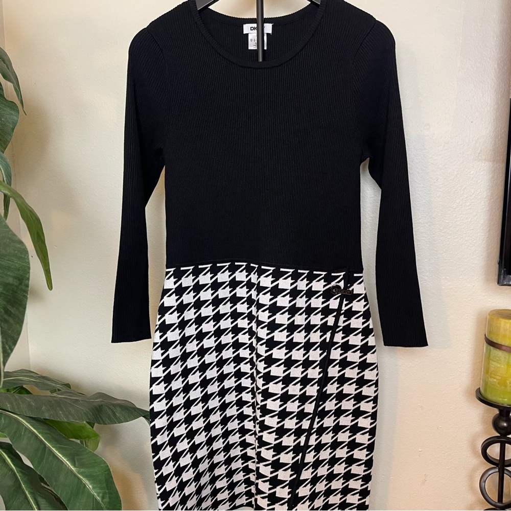 DKNY Black and White Long Sleeve Dress